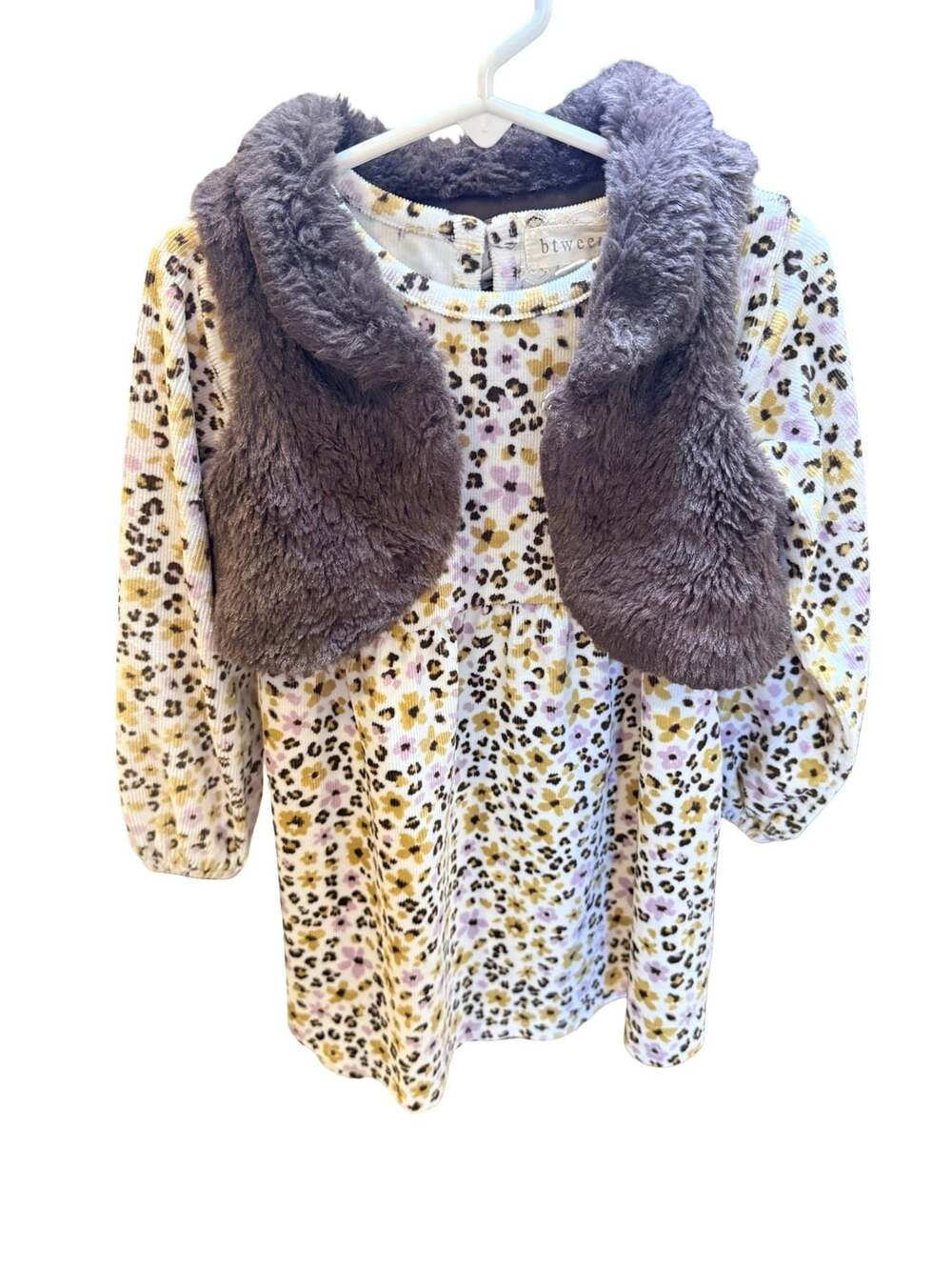 btween Toddler Girls Long Sleeve Floral Print Dress w Faux Fur Vest Set 2T